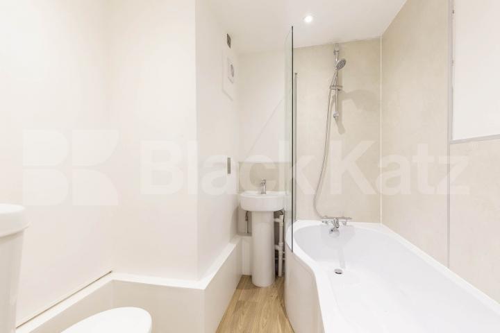 Newly refurbished 1 bedroom Garden property in the popular De Beauvoir Town Buckingham Road, De Beauvoir Town